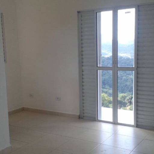 Lindo condomínio de 3 casas / Código do Imóvel: 26400 por Aj Rodrigues Negocios Imobiliarios Ltda