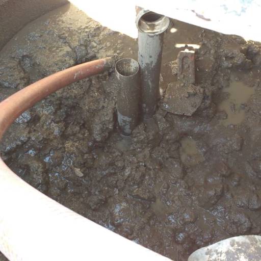 Limpeza de Fossa (Resíduos Pastosos) em Atibaia, SP por R&C Prado Limpa Fossa
