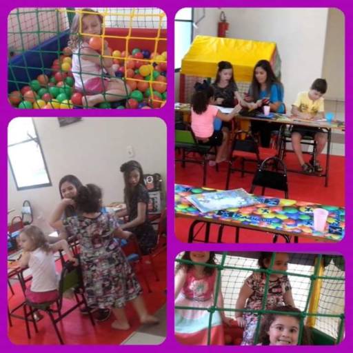 Área Kids + Piscina de Bolinhas  por Radically