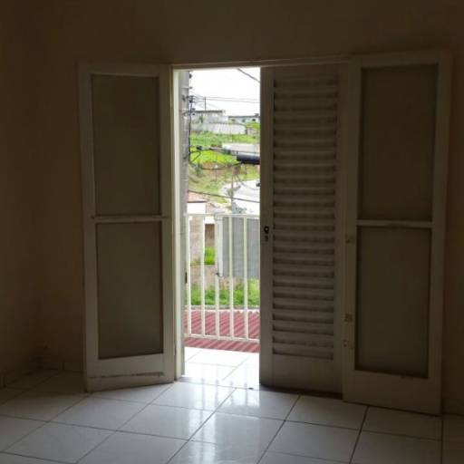 Casa muito conservada fino acabamento / Código do Imóvel: 26966 por Aj Rodrigues Negocios Imobiliarios Ltda