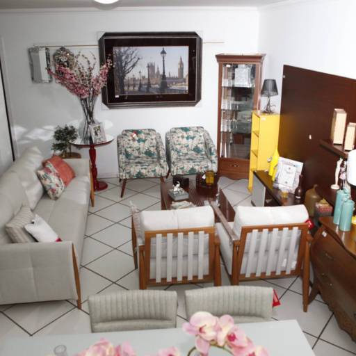 Móveis e Decorações  por Movestil Moveis E Aparelhos Domesticos Ltda