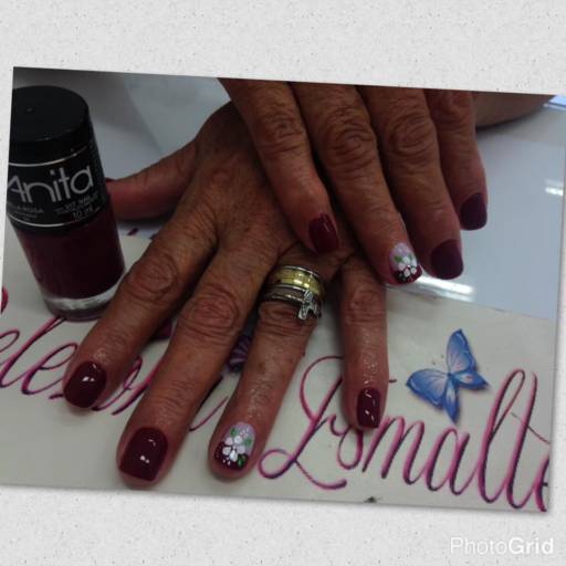 Unhas Decoradas por Belezoka Esmalteria