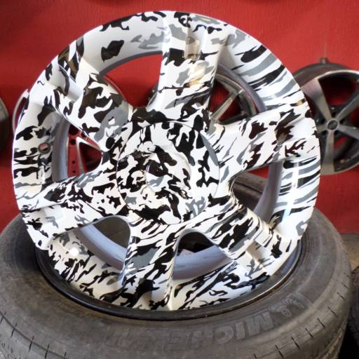 Pintura Hidrográfica.  por Prado Rodas e Pneus 