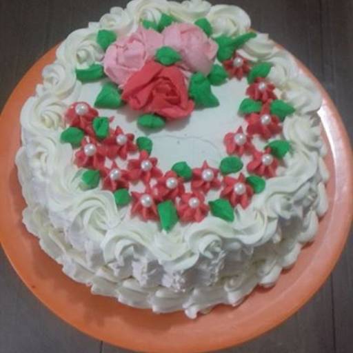 Bolos Doces personalizados... por Kesia Cake Design