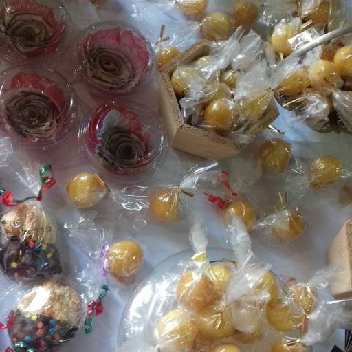 Bolos Doces personalizados... por Kesia Cake Design