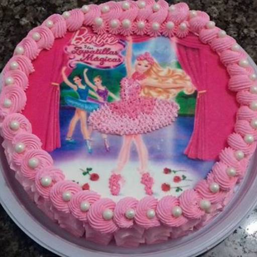 Bolos Doces personalizados... por Kesia Cake Design