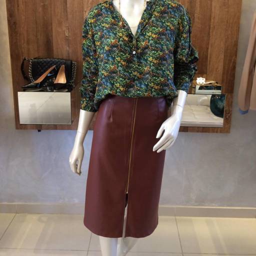 Saia couro fake em Avaré