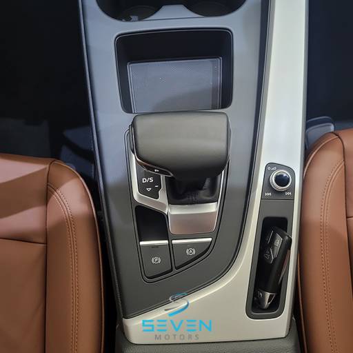 AUDI A4 2.0 16V 4P TFSI AUTOMÁTICO- 2021 em Botucatu, SP por Seven Motors Concessionária