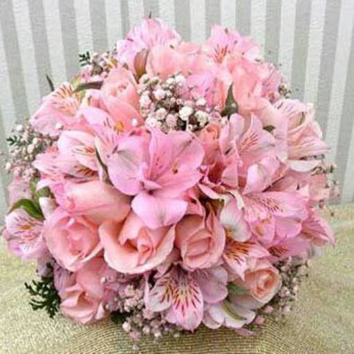 Comprar o produto de Buquê para Noiva em A Classificar pela empresa Garden Flores & decorações  em Itatiba, SP por Solutudo