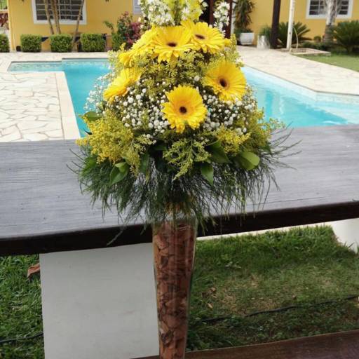 Comprar o produto de Decoração em Outros Serviços pela empresa Garden Flores & decorações  em Itatiba, SP por Solutudo