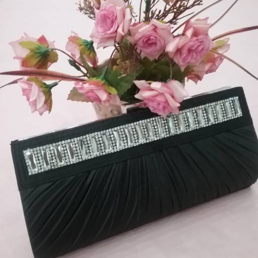 Bolsas para festas  por Hanami Sakura Boutique Ltda