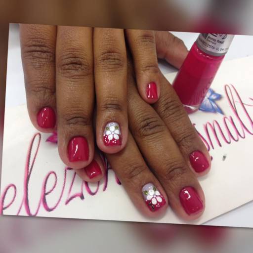 Mão por Belezoka Esmalteria