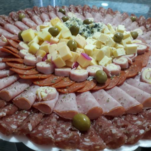 Tábua de frios e queijos  por Vicenzo Pré-Assada - Loja 01