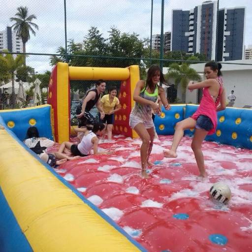 FUTEBOL DE SABÃO GRANDE por Jump Party - Aluguel de Brinquedos