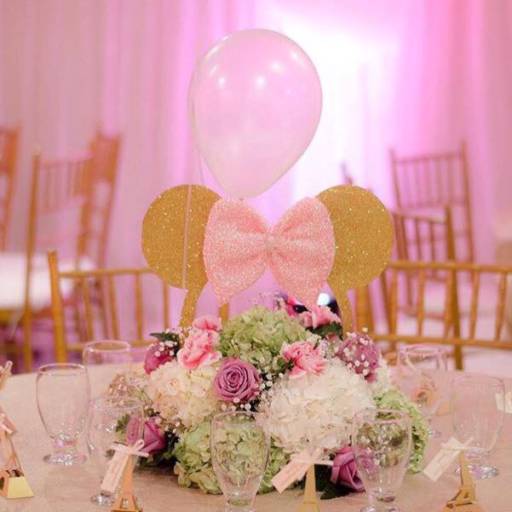 Festa Linda com o Tema: Sonho e Rosa muito Rosa!!!  por Buffet planeta kids