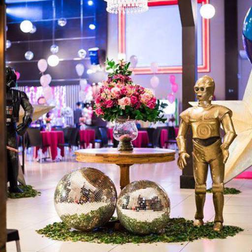 Festa Linda com o Tema:  Star Wars Girl !!!  por Buffet planeta kids