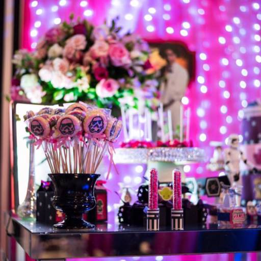 Festa Linda com o Tema:  Star Wars Girl !!!  por Buffet planeta kids