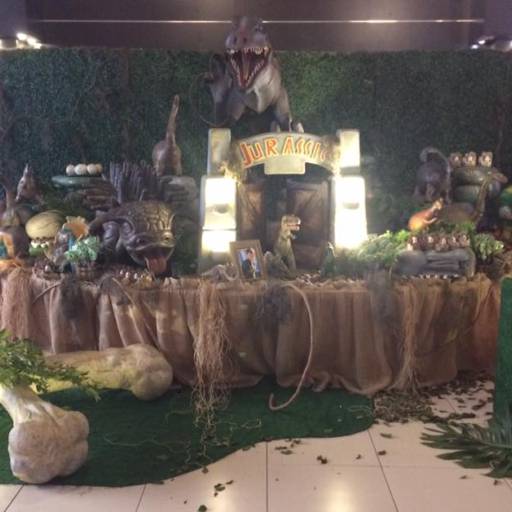 Festa Linda com o Tema: Dinossauros por Buffet planeta kids