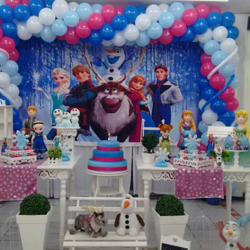 Festa Linda com o Tema:  Frozen !!!  por Buffet Marsh & Mallow