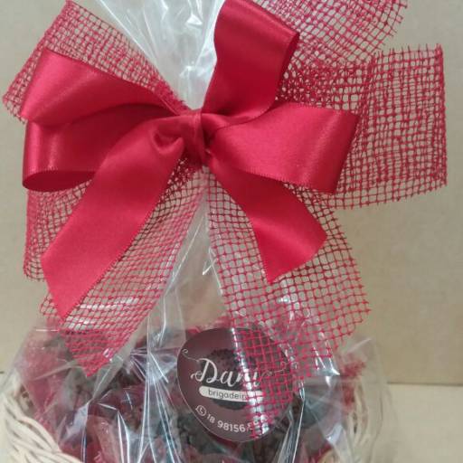 Cesta com Brigadeiros 