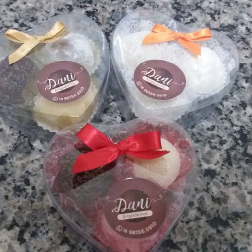 Mini Coração com Brigadeiros 
