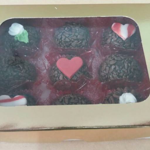 Caixa com Brigadeiros 