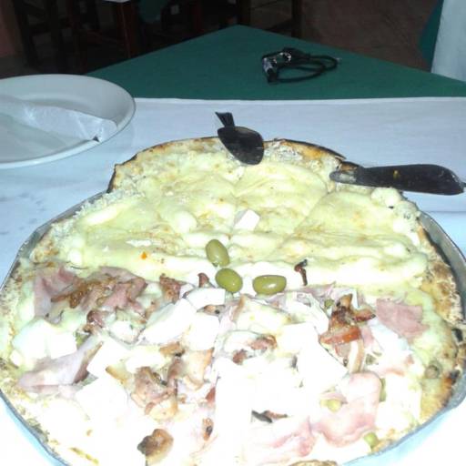 Comprar o produto de Pizza meio á meio em Alimentos e Bebidas pela empresa Pizzaria Terra Nostra em Presidente Prudente, SP por Solutudo