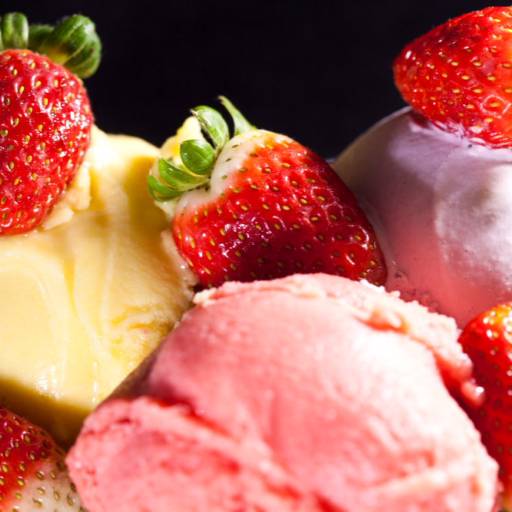 Sorvete com frutas de morango