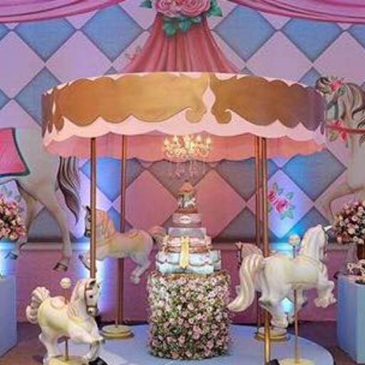 Festa Linda com o Tema:  Carrossel Encantado !!!  por Buffet planeta kids