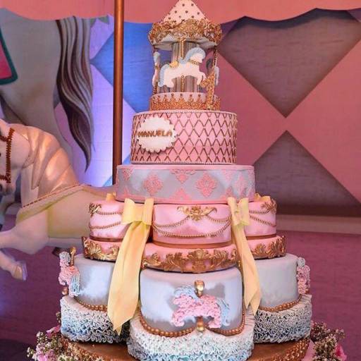 Festa Linda com o Tema:  Carrossel Encantado !!!  por Buffet planeta kids