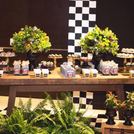 Festa Linda com o Tema:  Boteco!! por Buffet planeta kids