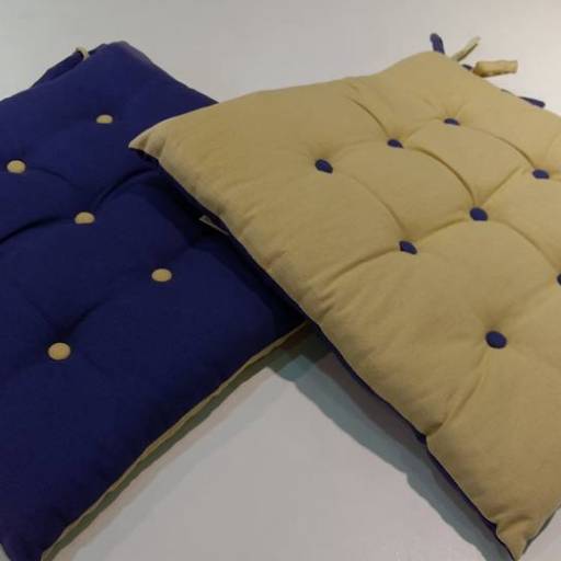 Almofadas  por A Predileta Decorações e Revestimentos