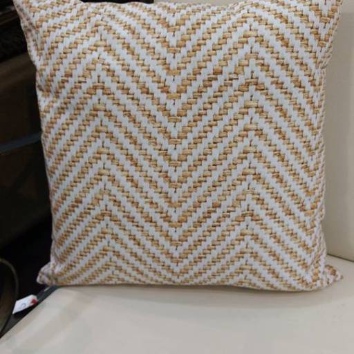 Capas para Almofadas  por A Predileta Decorações e Revestimentos