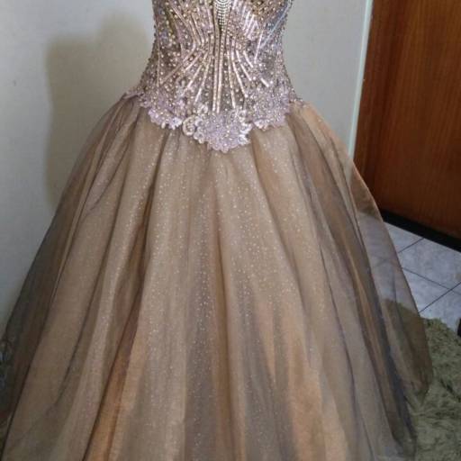 Comprar o produto de Vestidos Debutantes em Vestidos Casuais pela empresa Robe De Mariee em Indaiatuba, SP por Solutudo