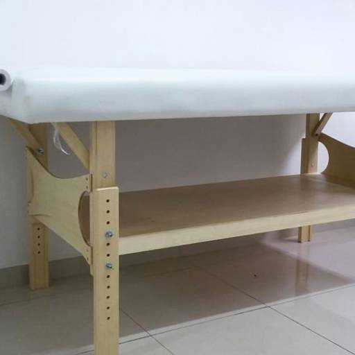 MESA DE MASSAGEM FIXA ESTILO por Maju Estética