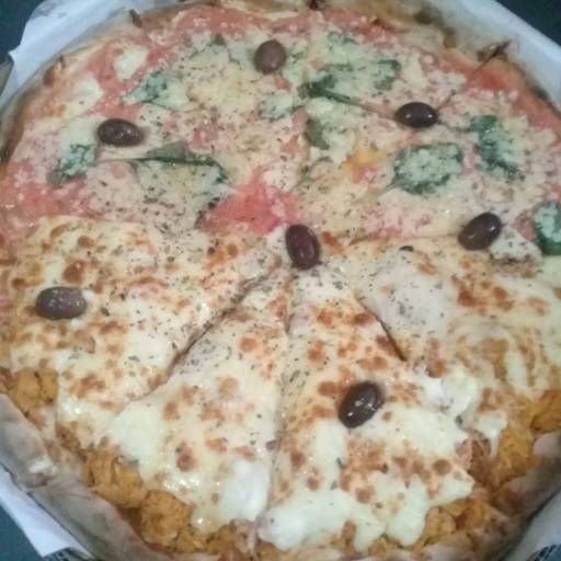 Comprar o produto de Frango com Catupiri e Marguerita em Alimentos e Bebidas pela empresa Las Lenhas Pizzas em Itatiba, SP por Solutudo