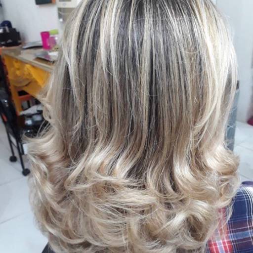 Luzes por Andréia Dias Studio Hair