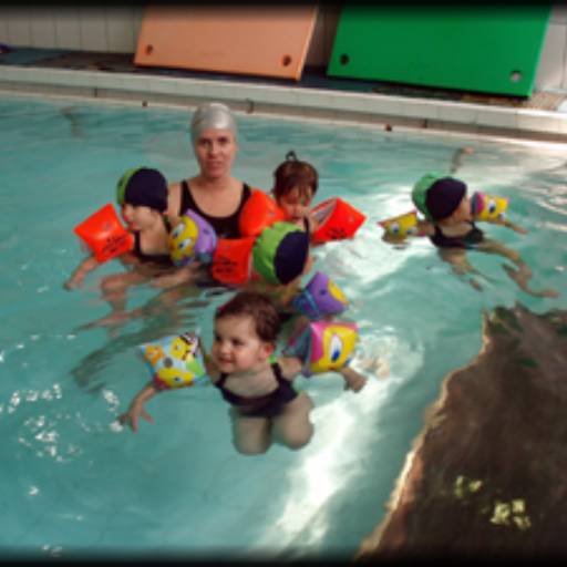 NATAÇÃO E HIDROGINÁSTICA em Atibaia, SP por Escola CEFI