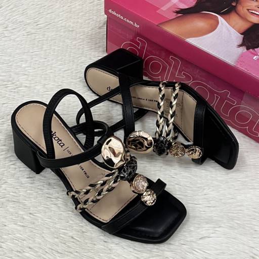 Sandália adulta Dakota em Uberlândia, MG por Lojas Dom Flavittos