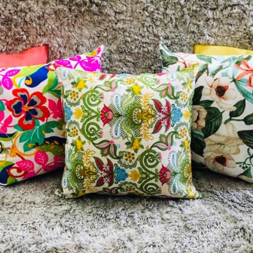 Capas diversas de Jacquard  em Osasco, SP por Madalena Decoraçoes