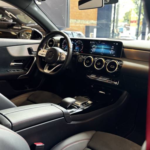 MERCEDES-BENZ A35 AMG 4MATIC TURBO  em Foz do Iguaçu, PR por M7 Exclusive 