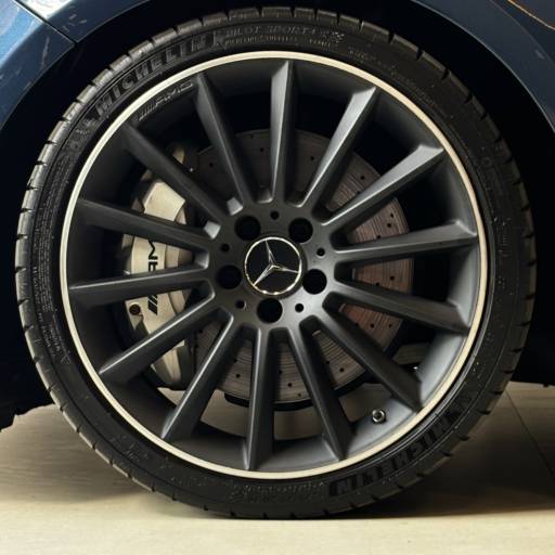 MERCEDES-BENZ A35 AMG 4MATIC TURBO  em Foz do Iguaçu, PR por M7 Exclusive 