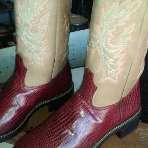 Bota em couro masculina