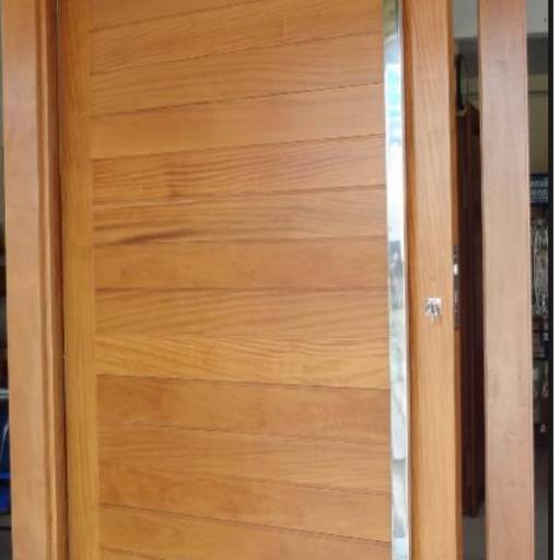 Portas de Madeira  por Madri Portas, Batentes, Acessórios e Móveis de Madeira Rústica