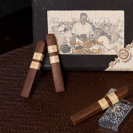 Decade por H Premium Tobacco