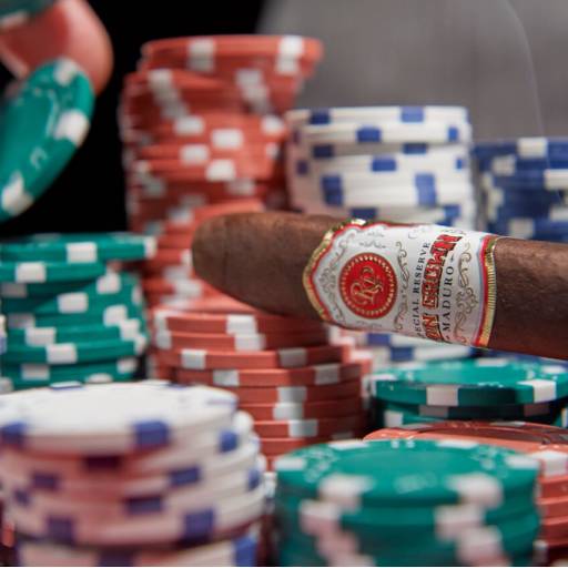 Sun Grown Maduro por H Premium Tobacco