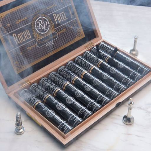 Vintage 1992 por H Premium Tobacco