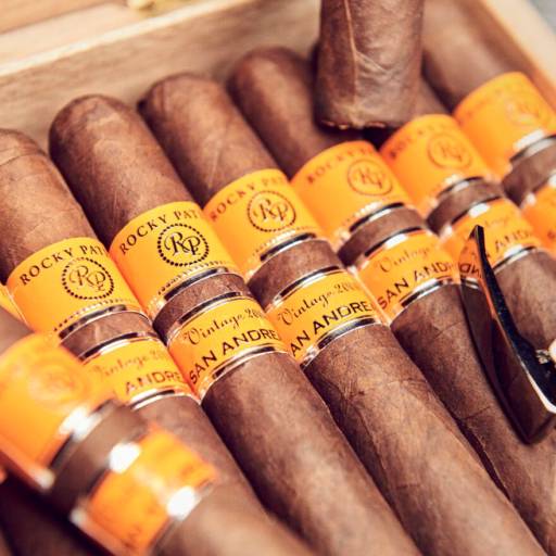 Vintage 2006 por H Premium Tobacco