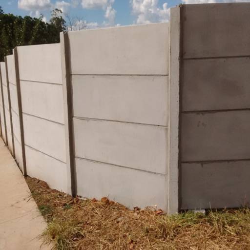 Comprar o produto de Muro Placa Lisa em Construção pela empresa Artefatos de Cimento e Lajes Santos • Muros Pré-Fabricados e Lajes em Atibaia em Atibaia, SP por Solutudo