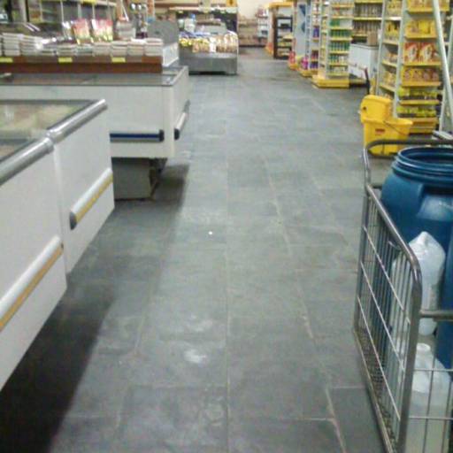 Comprar o produto de Remoção e impermeabilização em piso ardósia. em Outros Serviços pela empresa Total Limp - Bauru em Bauru, SP por Solutudo